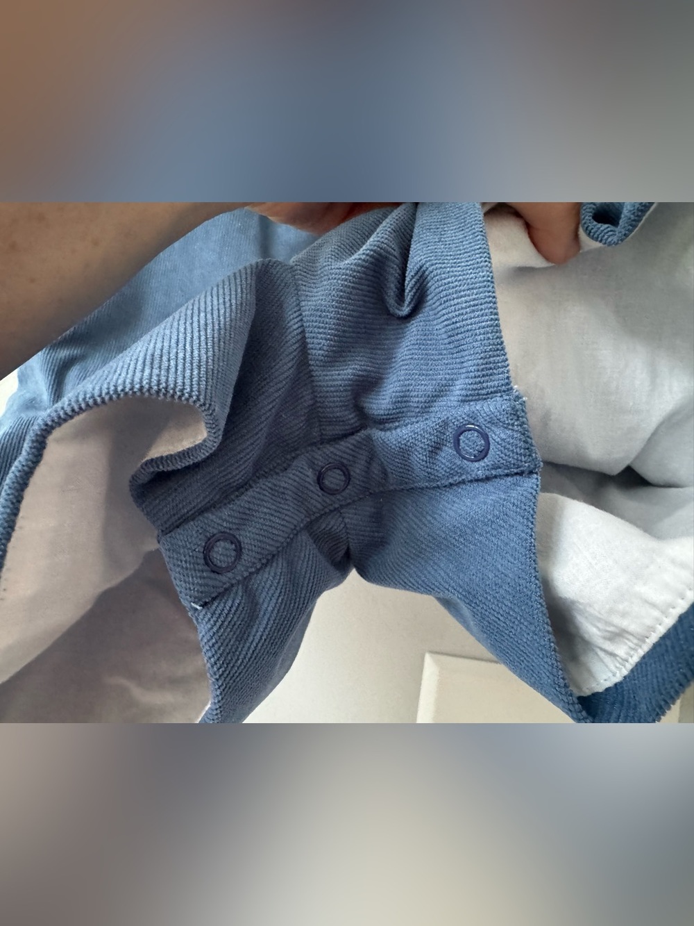 Edgehill Collection Baby Boys Peter Pan Collar Corduroy Romper - Picture 5 of 7